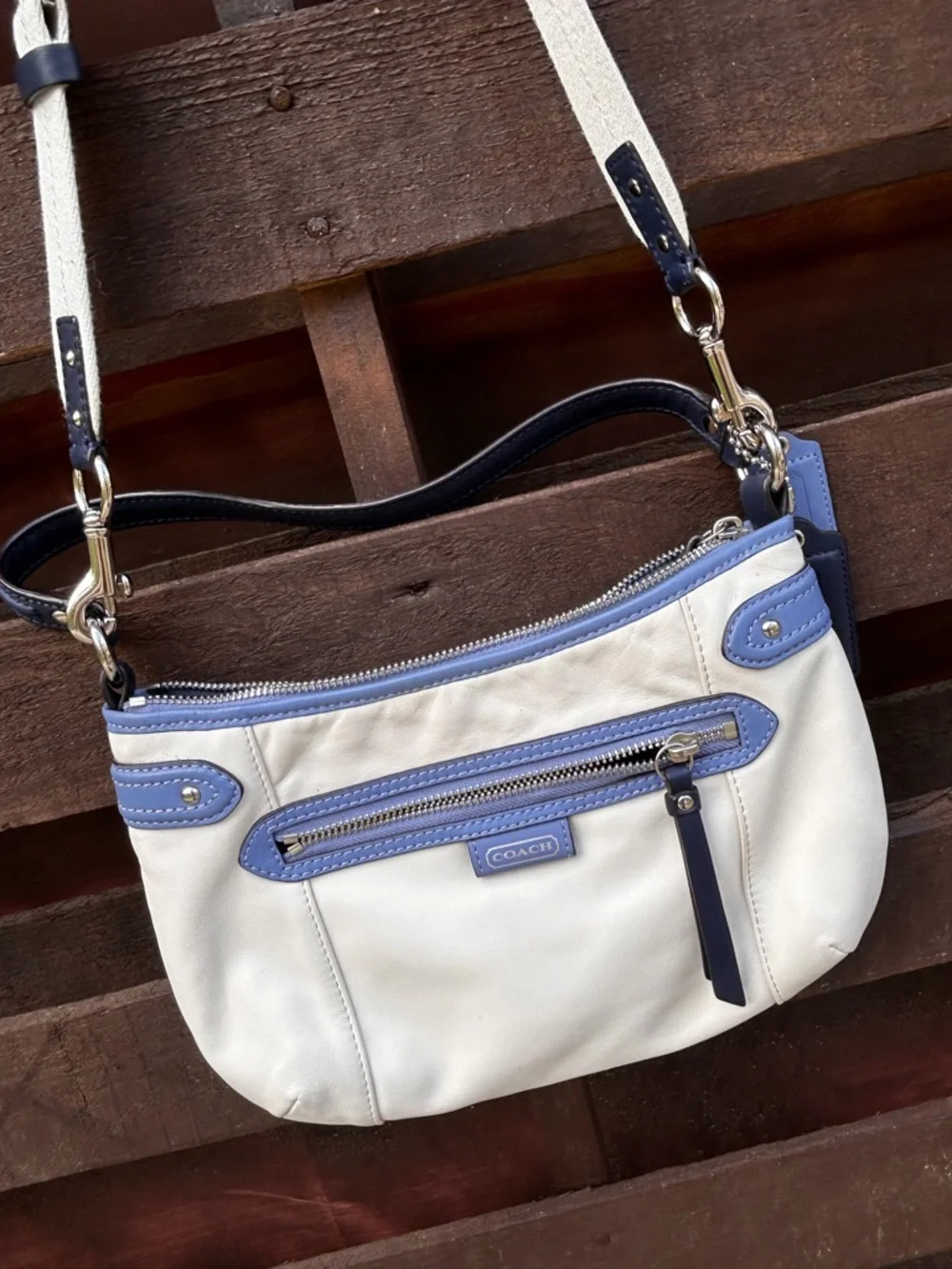 Coach Daisy Spectator ivory blue leather crossbody shoulder purse
